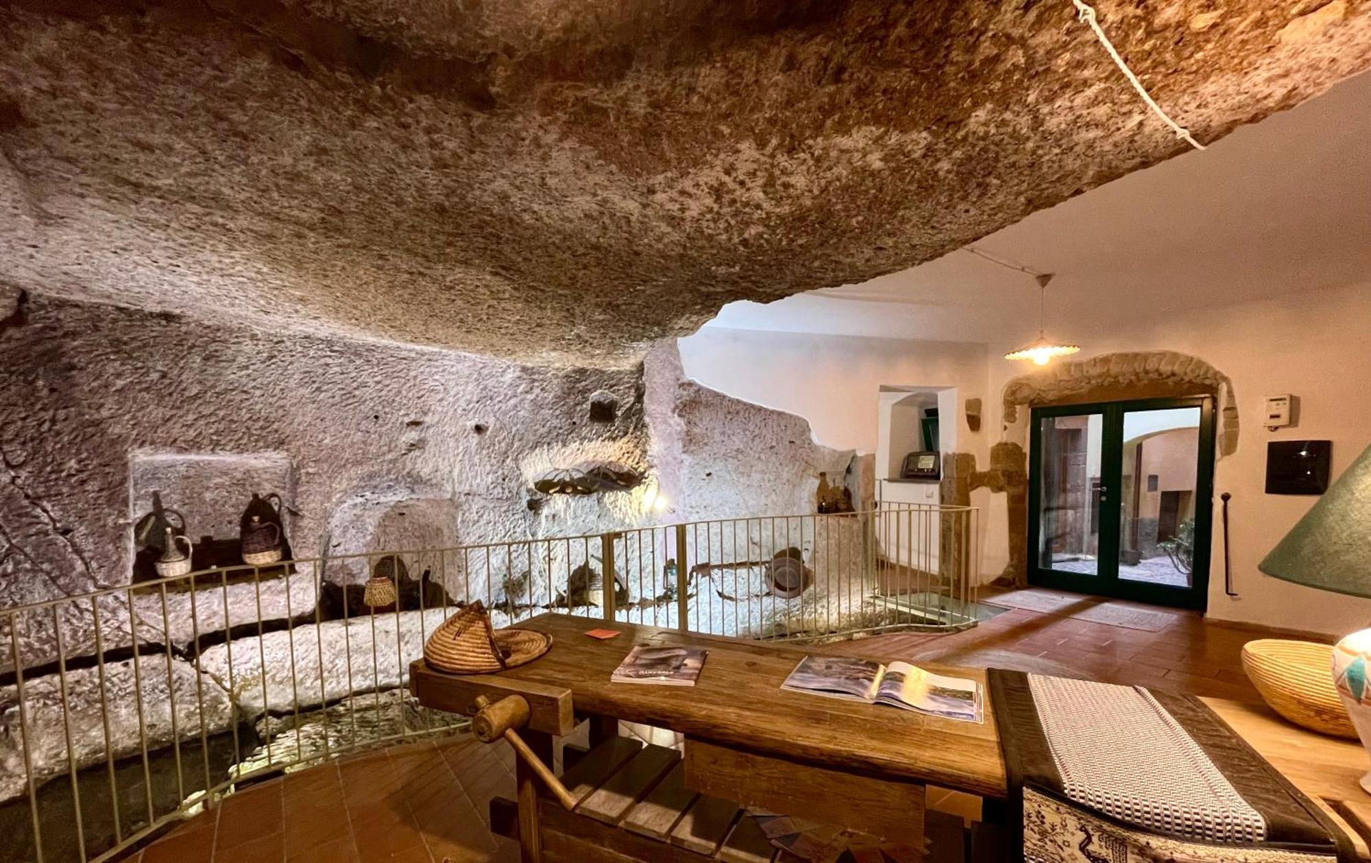Sardinian Gallery Fonte ボーザ エクステリア 写真